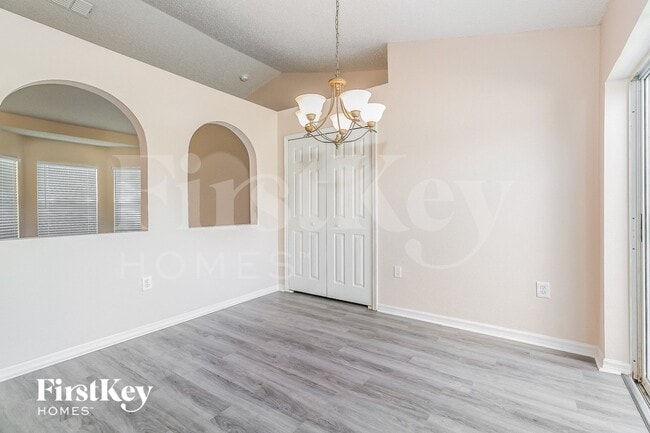 Photo - 711 Hamster Way