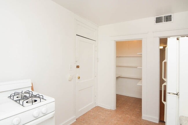 Photo - 2520 N Kedzie Blvd Unit 6H