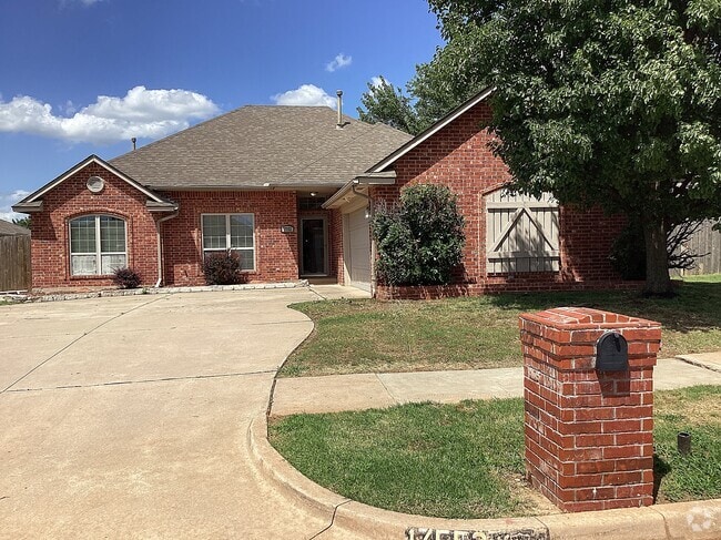 Building Photo - 17552 Zinc Dr Rental