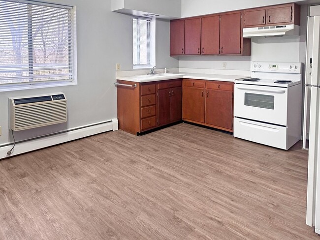 Photo - 2843 S Burdick St