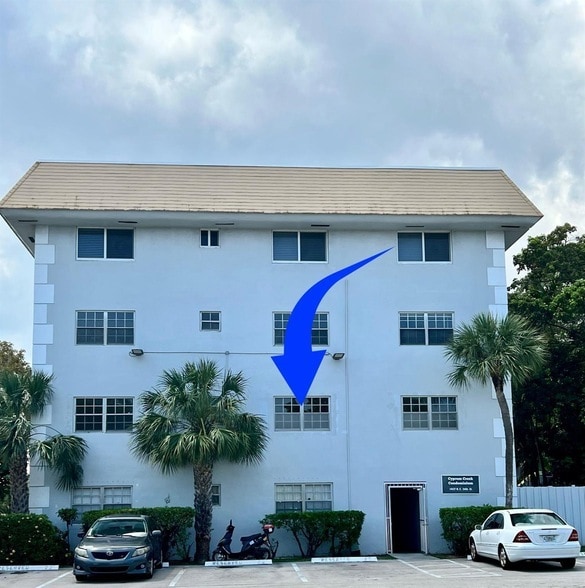 Building Photo - 1407 NE 56th St Unit 217