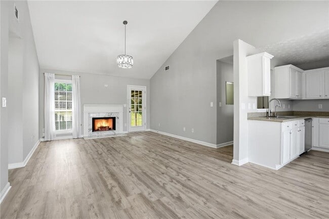 35 Shenandoah Dr