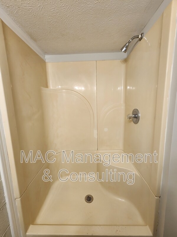 Photo - 1325 Virginia Ave Unit B2