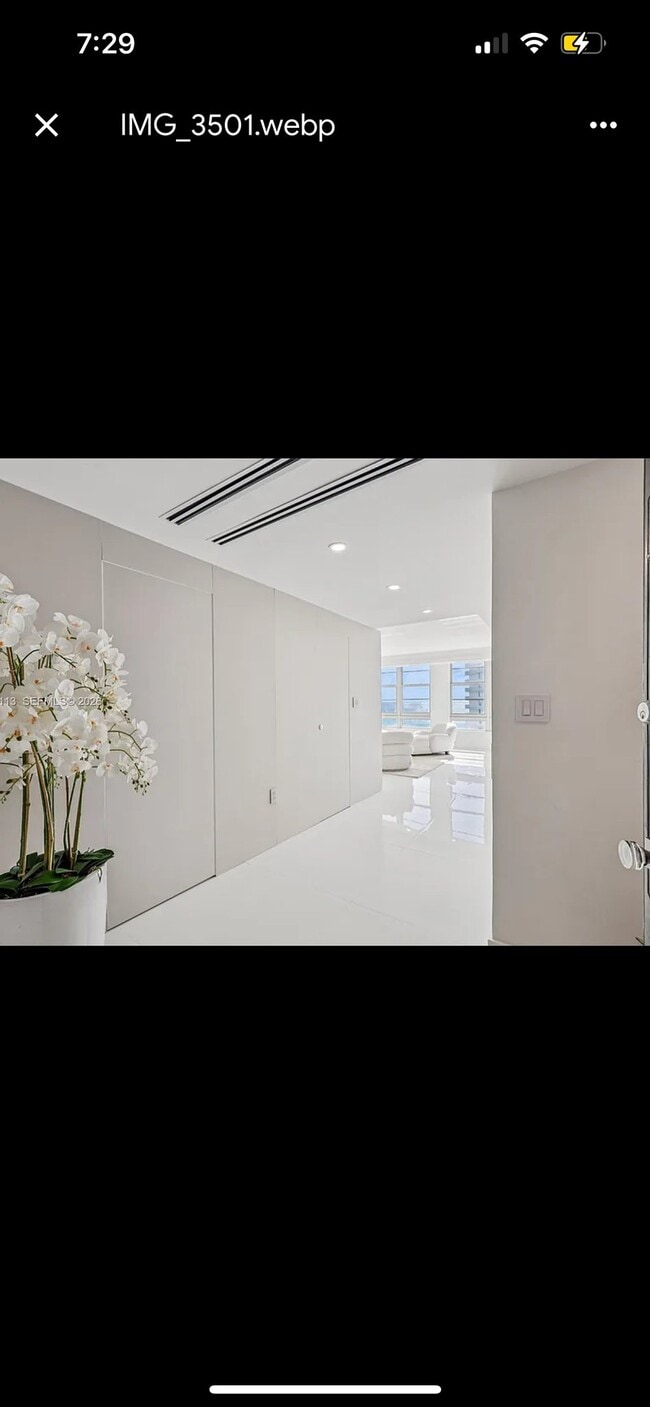 Photo - 5660 Collins Ave