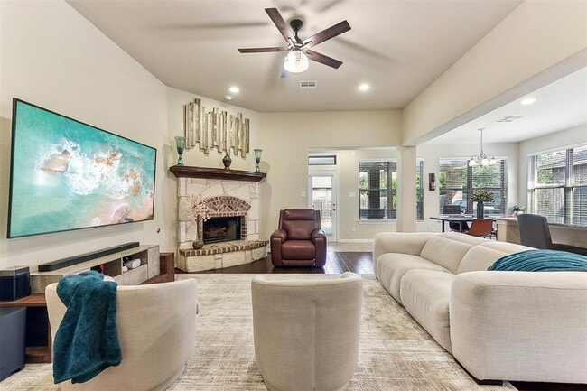 Photo - 2415 Berkshire Way Casa