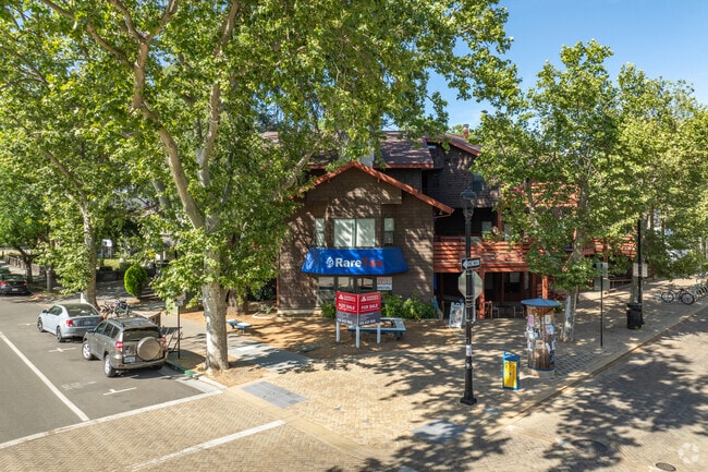 Building Photo - Cabin View Davis