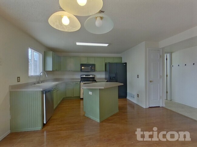 Photo - 5504 Vermillion Bluffs Dr