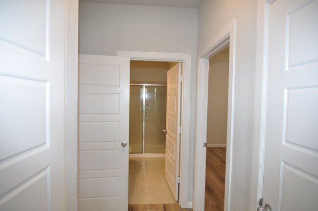 Photo - 2009 Eagle Blvd