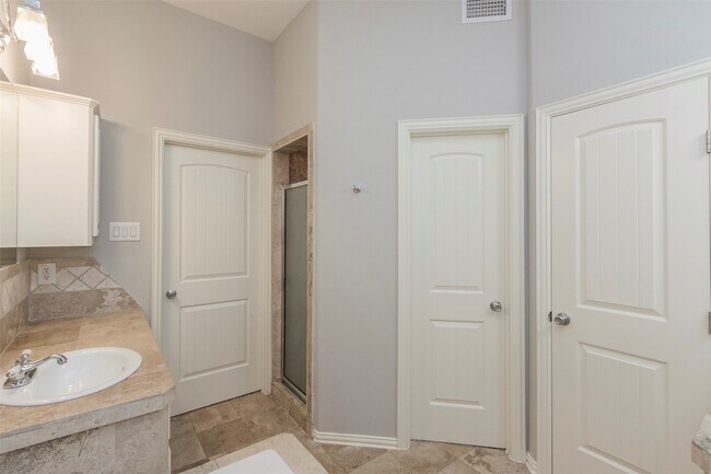 Photo - 2701 Helena St Unit 401