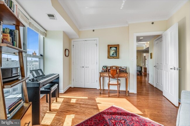 Photo - 777 7th St NW Unidad 1110
