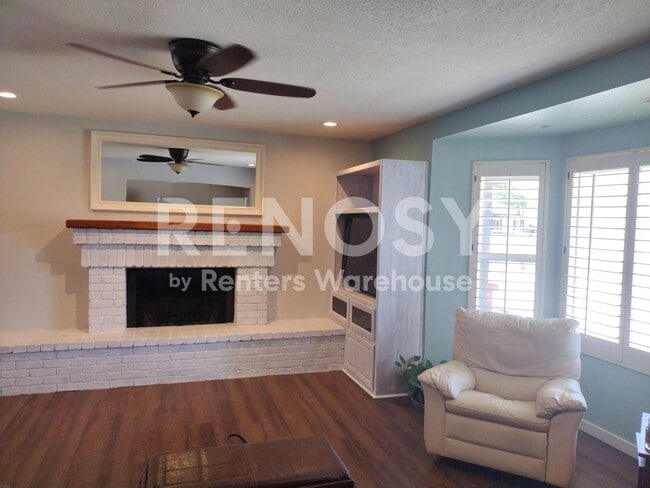 Photo - 2124 N Lazona Dr