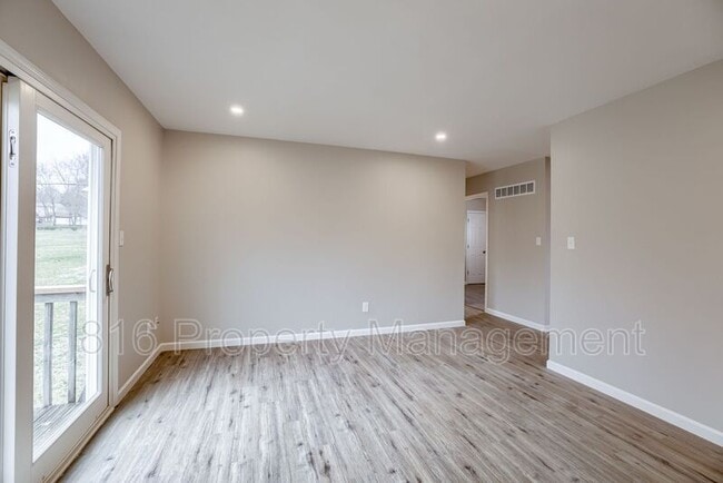 Building Photo - 1109 E Sea Ave Rental