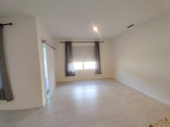 Photo - 1248 Sugarwood St