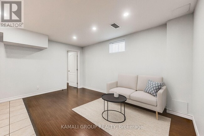 Photo - 156 Townsgate Dr