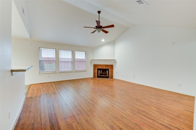 Building Photo - 46 Drifting Shadows Cir