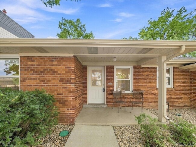 Photo - 1317 Zenobia St