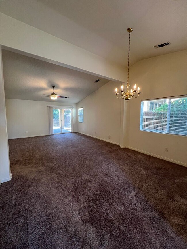 Photo - 6615 Silver Moon Dr