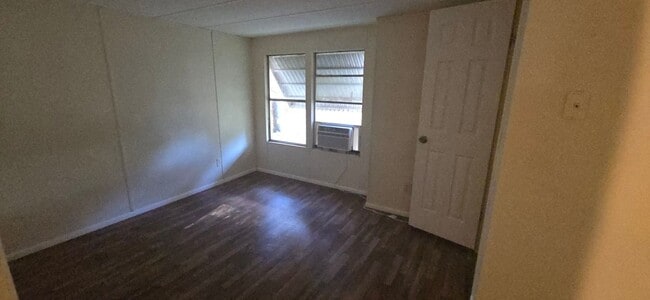 Photo - Model: Crown