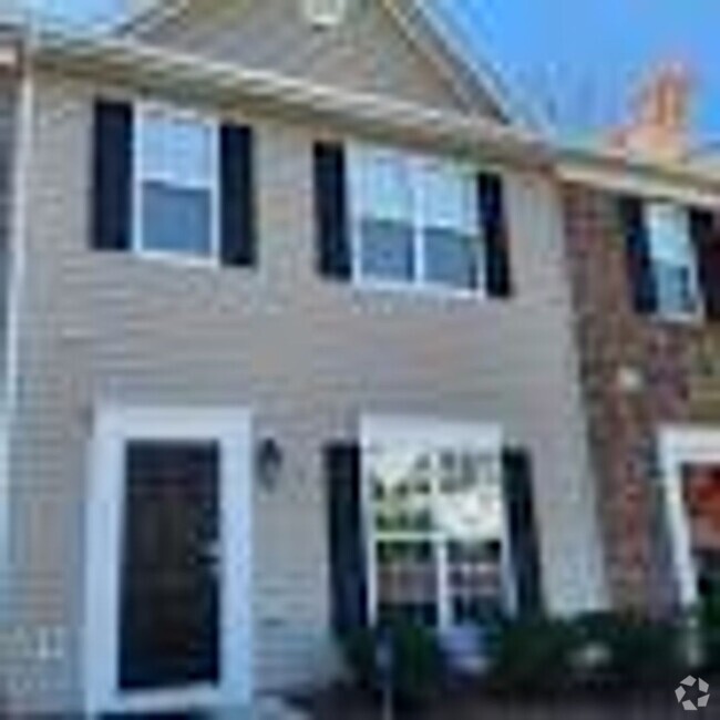 Building Photo - Townhome with New Flooring and Appliances ...