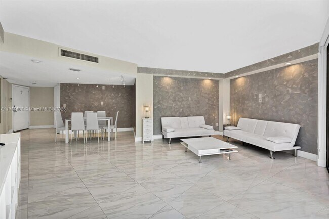 Photo - 3101 N Country Club Dr Unit 105
