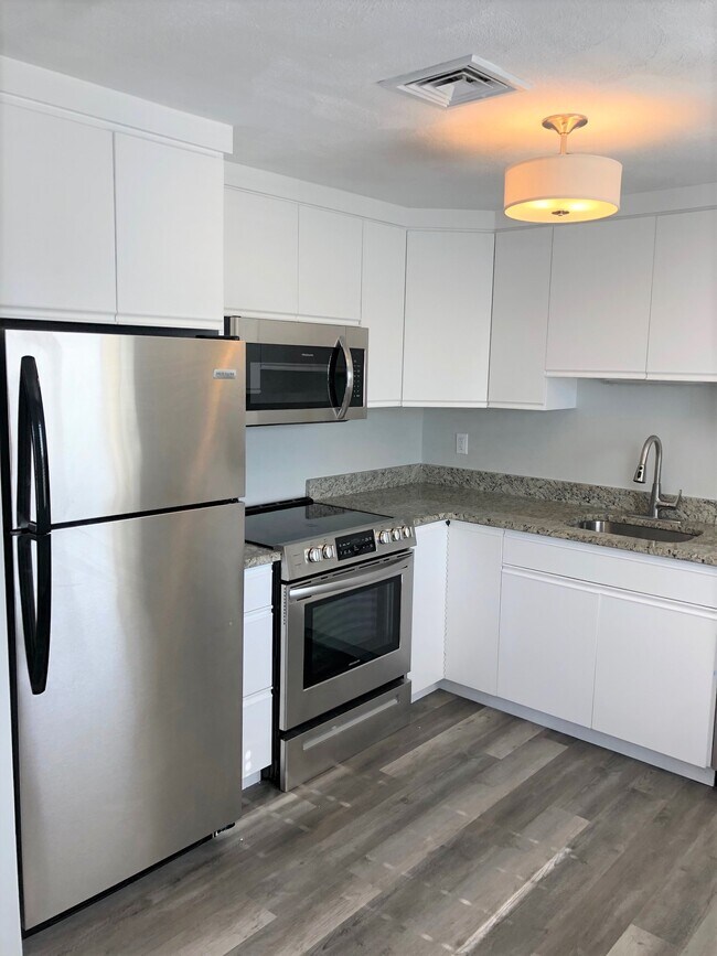 Electrodomésticos de acero inoxidable - 11 Langdon St