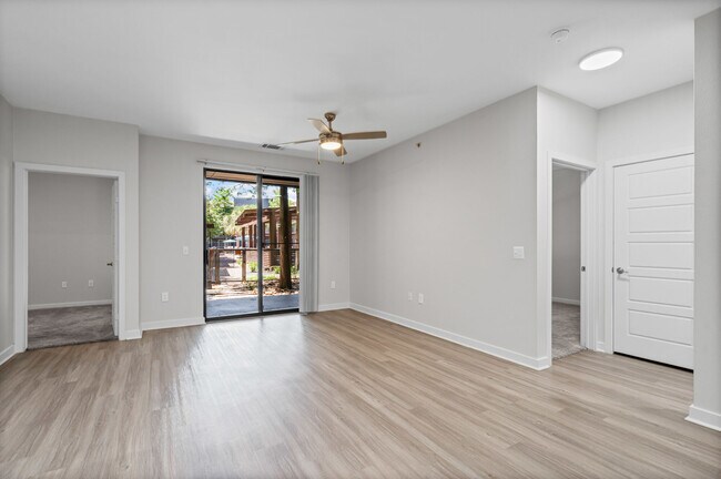 Los apartamentos Avery on Southwestern — foto de la comunidad