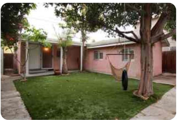 Detached back house - 2832 S Sycamore Ave Townhome