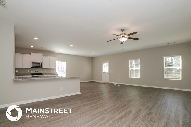 Photo - 529 Firethorn Ct