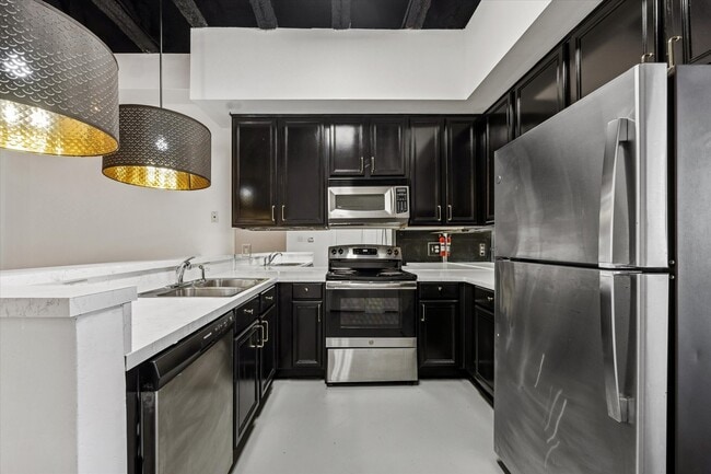 Building Photo - 5017 Cornish St Unit 306