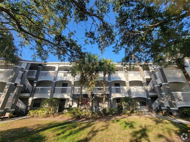 Building Photo - 14013 Fairway Island Dr Rental