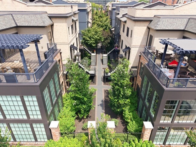 84 Normandy Ave Unidad G52