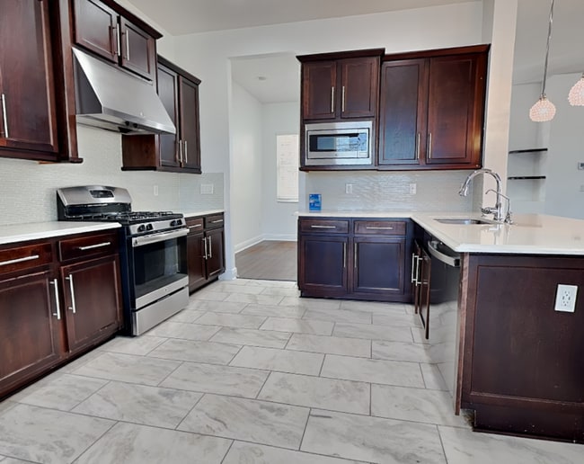 Photo - 2684 Tarragona Wy