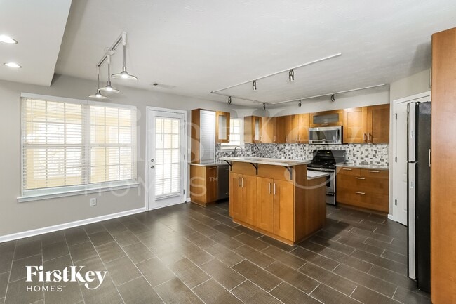 Photo - 117 River Pass Ct NE