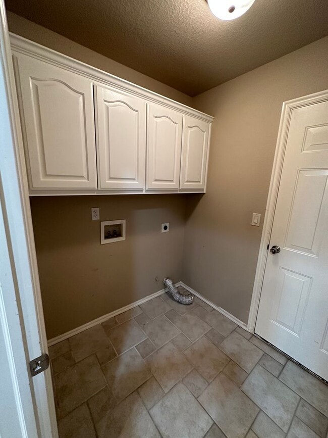 Photo - 3 bedroom + Office in Owasso Schools!
