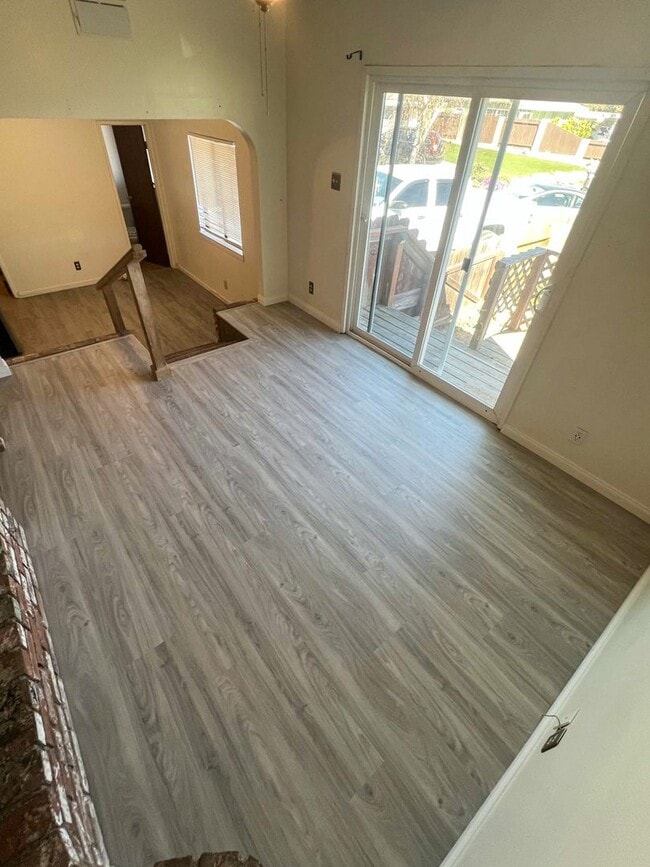 Photo - 1409 W Guava Ave Unidad B