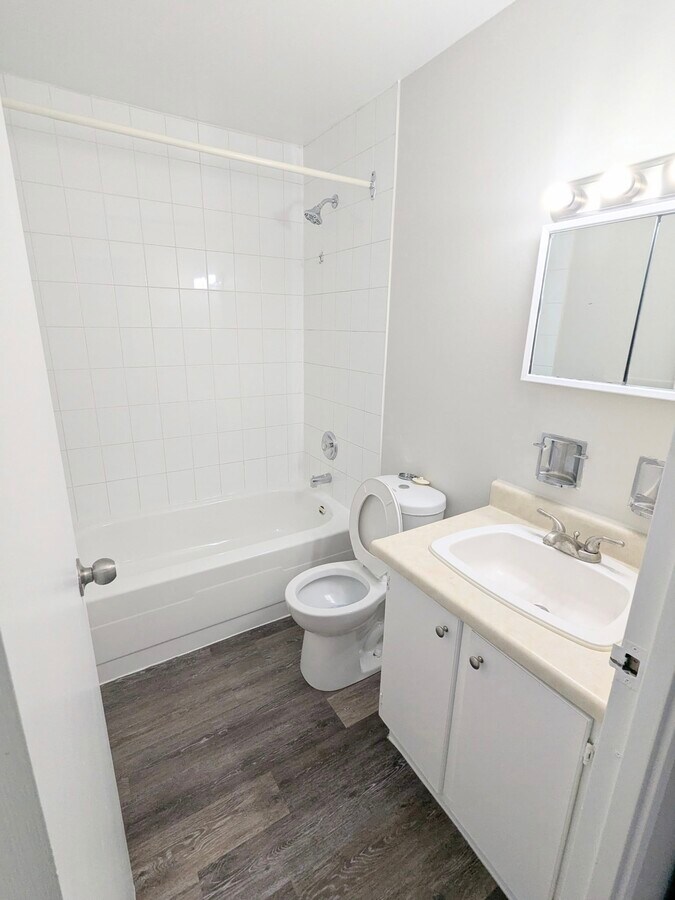 Photo - 10 Birkshire Ct