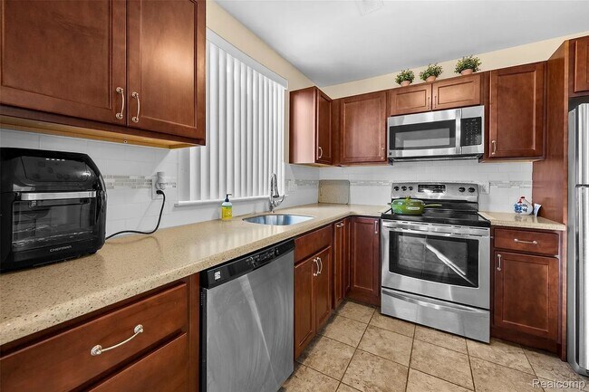 Photo - 22161 Indian Creek Dr
