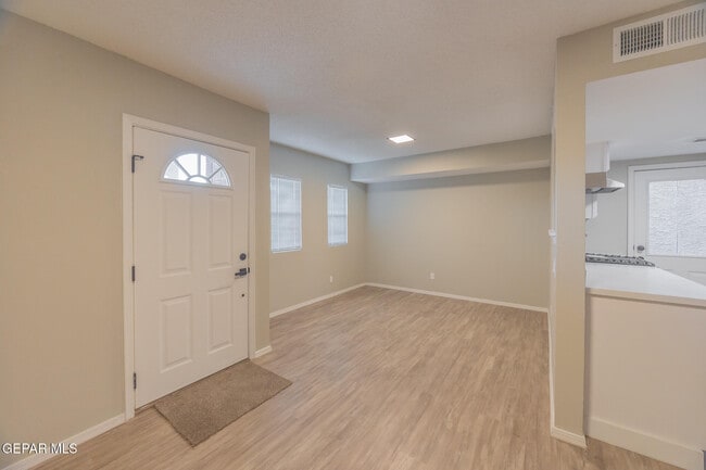 Photo - 11031 Oasis Dr