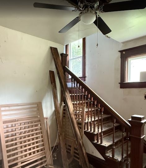 Photo - 105 N Illinois St