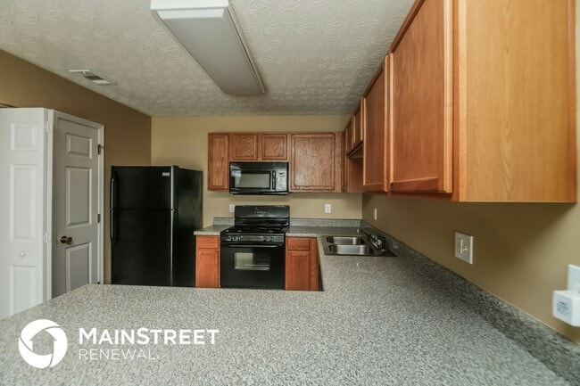 Photo - 138 Silver Fox Trail