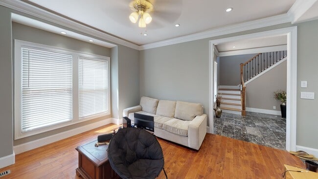 Photo - 1717 Laurel Ave