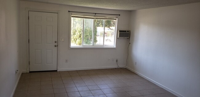 Photo - 525 W Twilight Ct