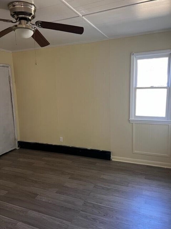 106 Cloverdale Ct Rental For Rent in Archdale, NC