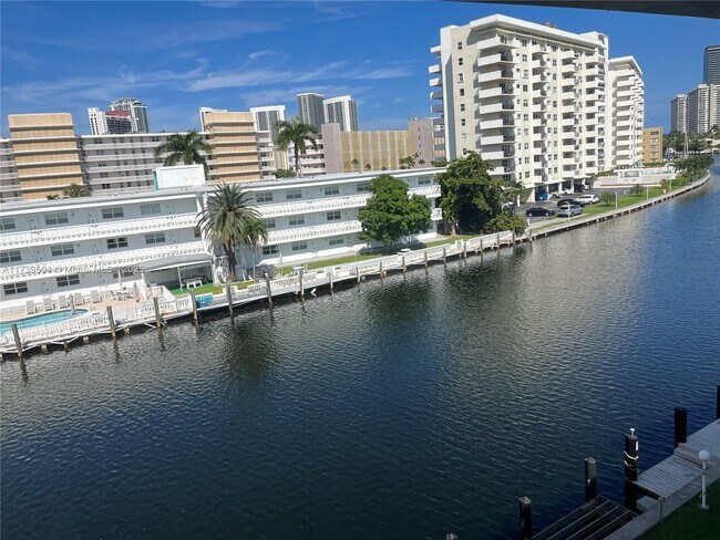 Photo - 440 Paradise Isle Blvd Unit 406