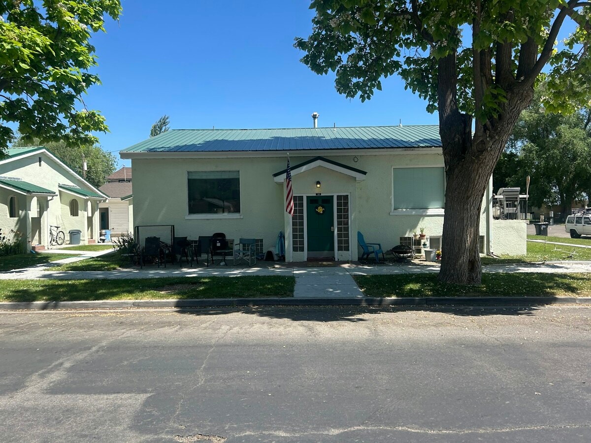 Photo - 400 W 13th St Townhome