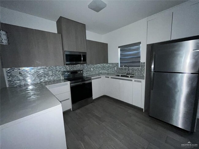 805 W Garrison Dr Unit 1