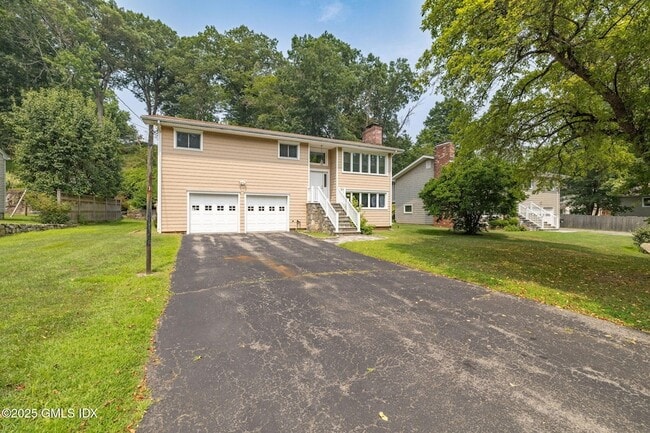 Photo - 37 Windsor Ln