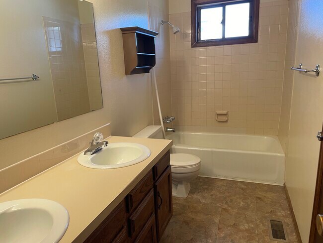 Photo - 2252 Austin Ct