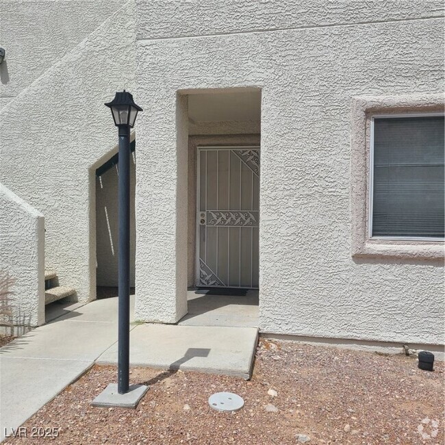 Building Photo - 636 Yacht Harbor Dr Unit 104 Rental