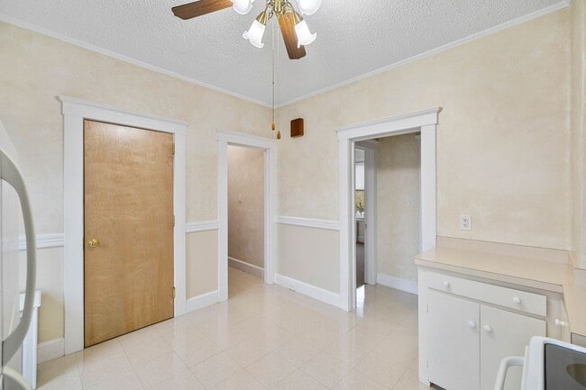 Photo - 1857 State St Unidad 2